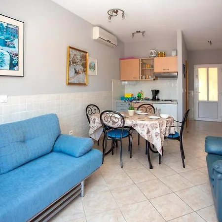 Villla Brigitte 투체피