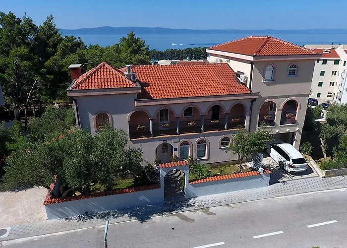 Villla Brigitte 公寓 *